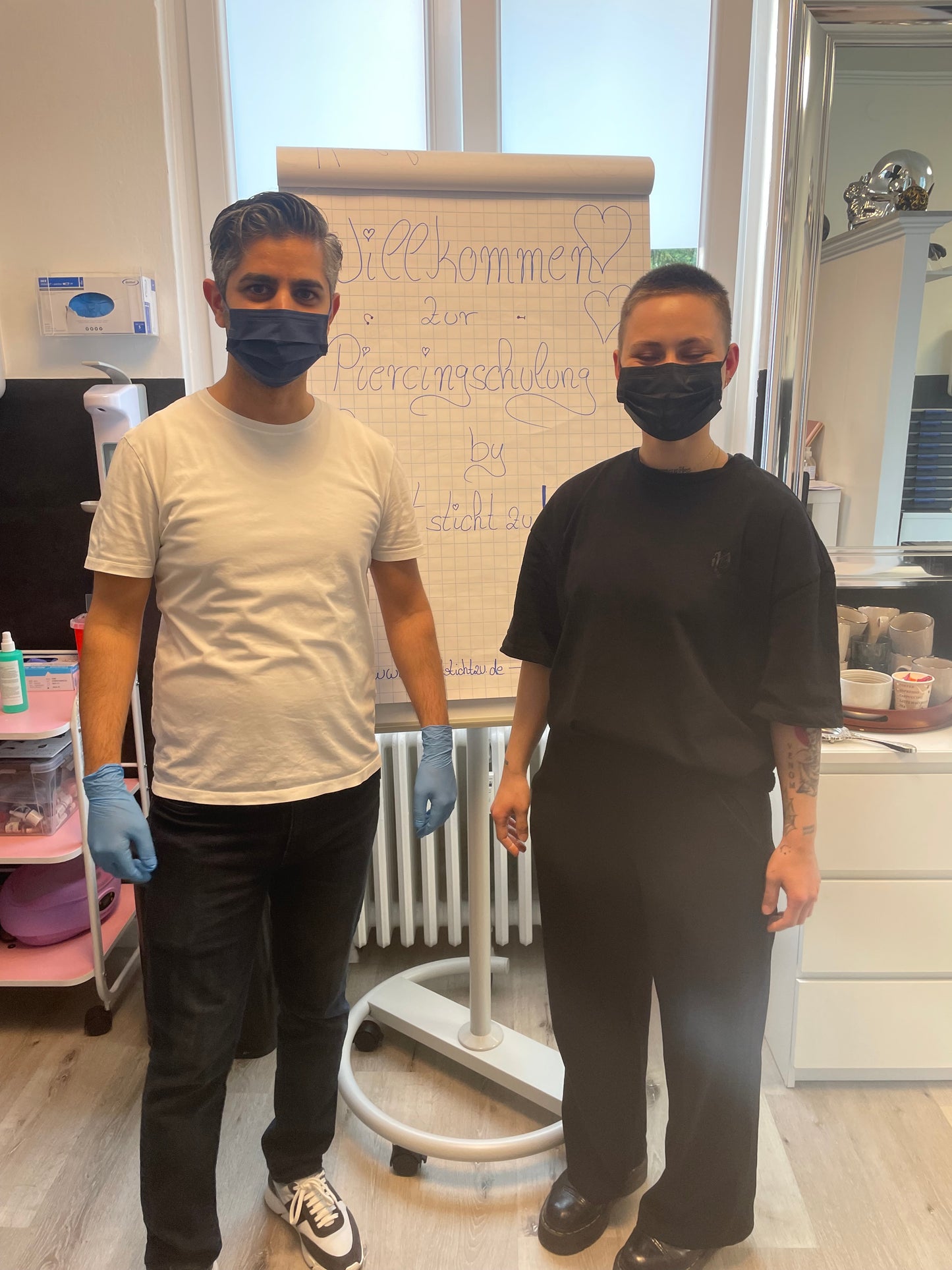 Piercing Ausbildung Piercing Online Kurs mit Zertifikat